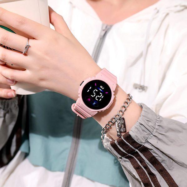 Women's Quartz Sports Watch -1 Pc Stylish and Water Resistant