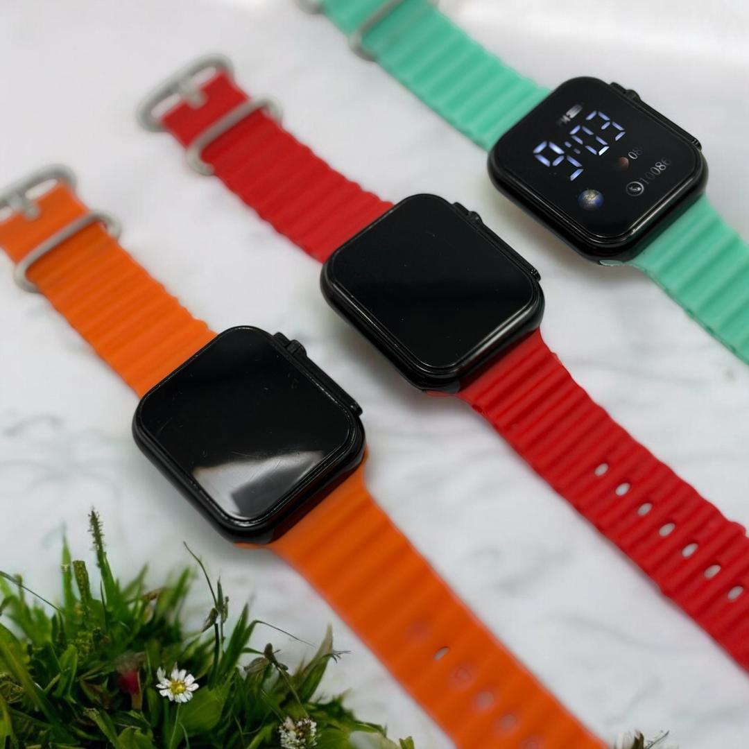 Unisex Battery Operated Water Resistant Watch