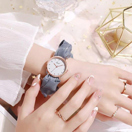 Stylish Women's Quartz Watch -1 Pc Water Resistant Bracelet Timepiece.