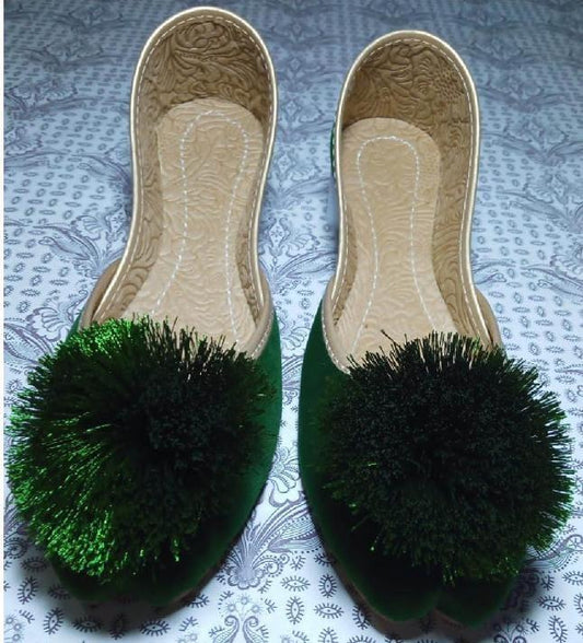 Women's Velent Plain Pompom Khussa